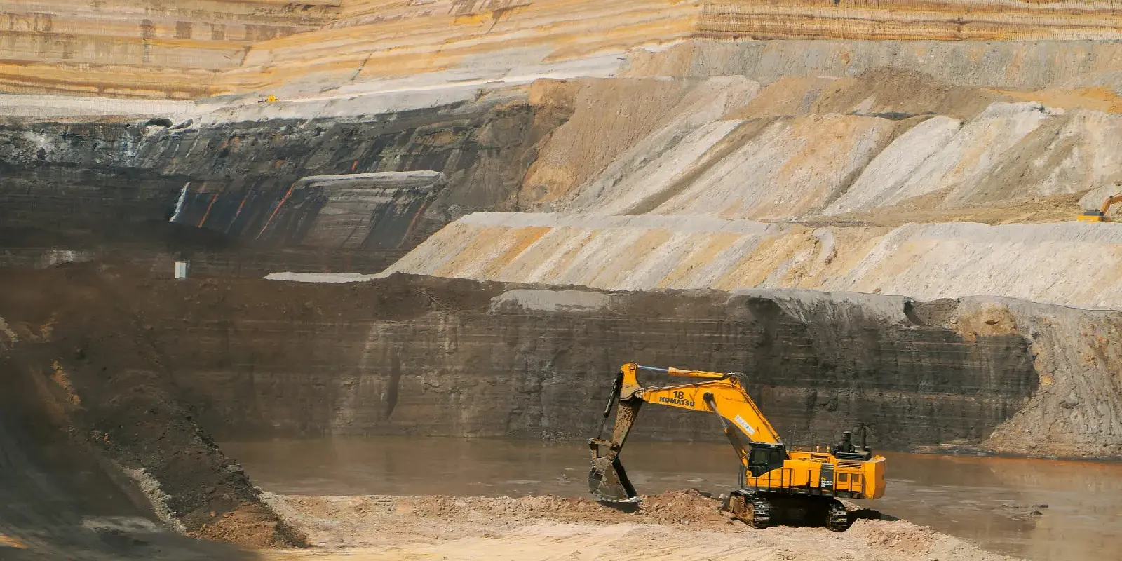 Global Raw Materials - Metal: Trends and Forecasts 2025